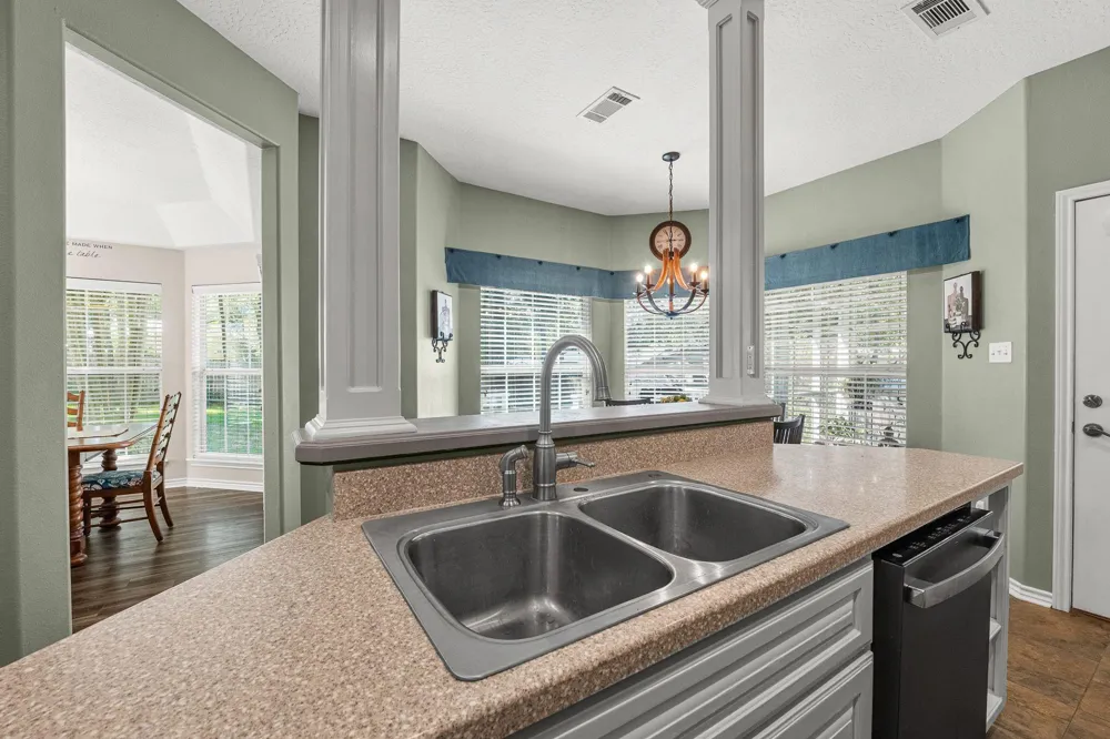 14444 Hill Drive Willis, TX 77318