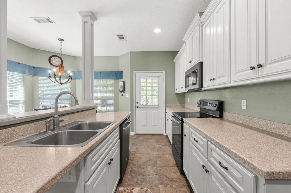 14444 Hill Drive Willis, TX 77318