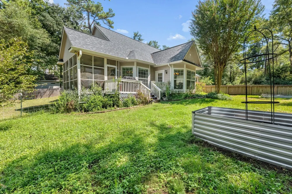 14444 Hill Drive Willis, TX 77318