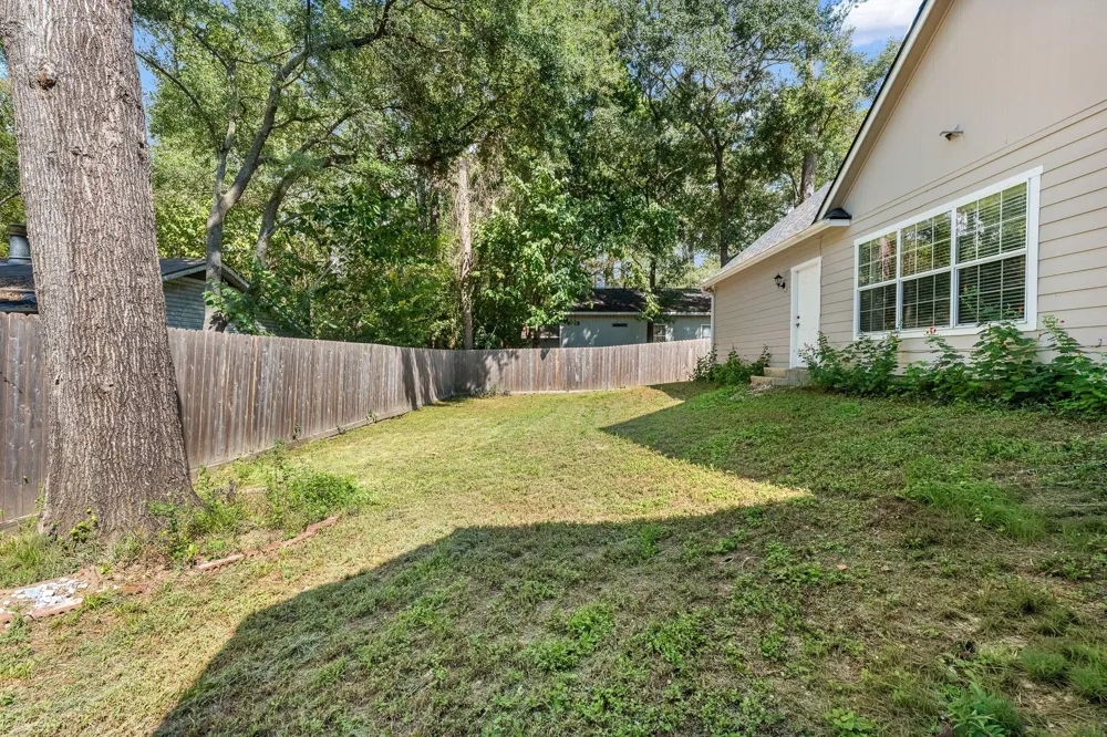14444 Hill Drive Willis, TX 77318