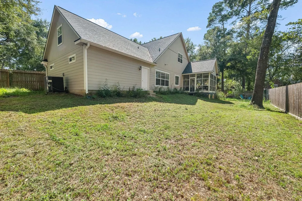 14444 Hill Drive Willis, TX 77318