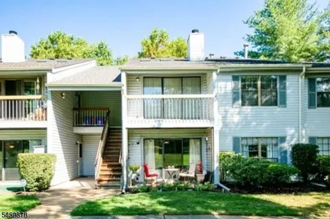 32 Crabapple Ln