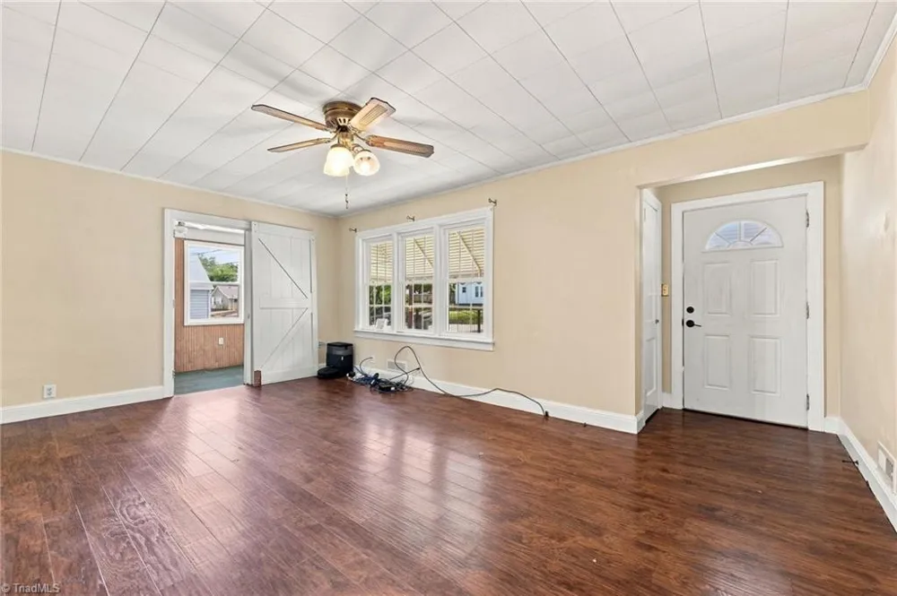 812 Oak Street Reidsville, NC 27320
