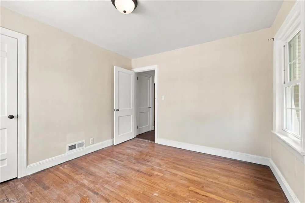 812 Oak Street Reidsville, NC 27320