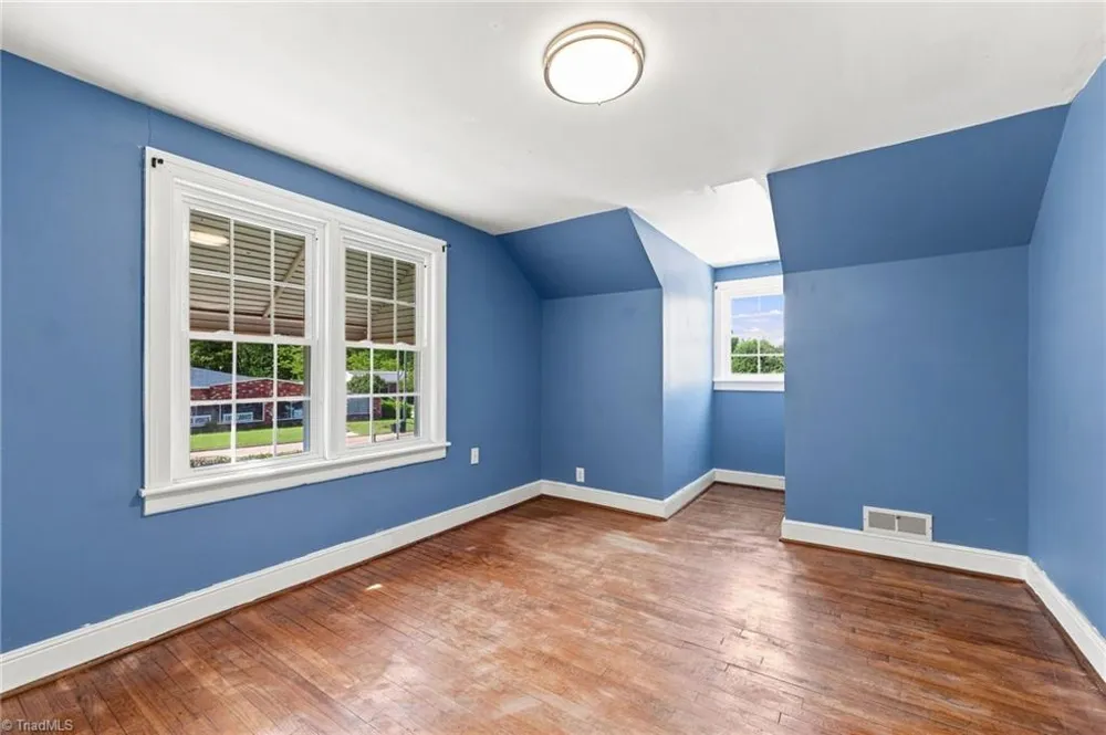 812 Oak Street Reidsville, NC 27320