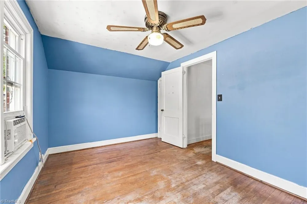 812 Oak Street Reidsville, NC 27320