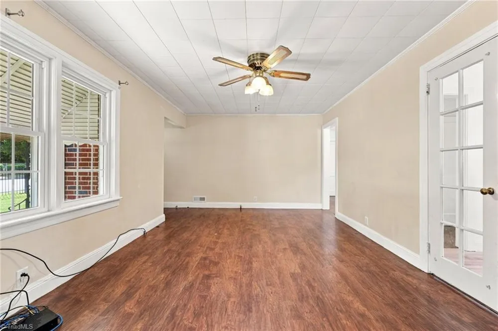 812 Oak Street Reidsville, NC 27320