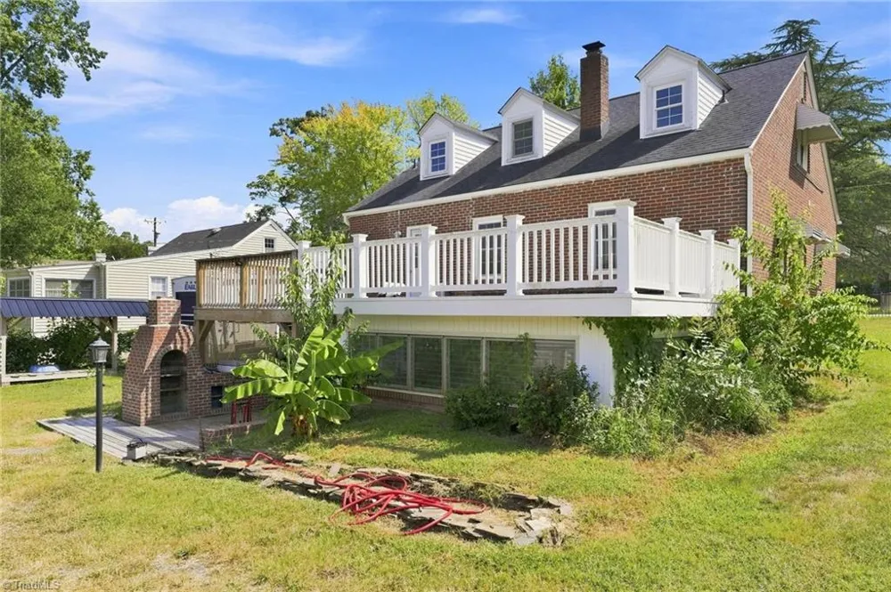 812 Oak Street Reidsville, NC 27320