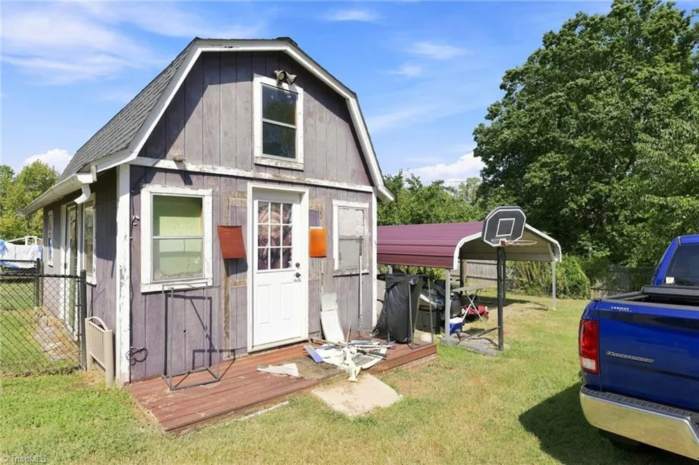 812 Oak Street Reidsville, NC 27320