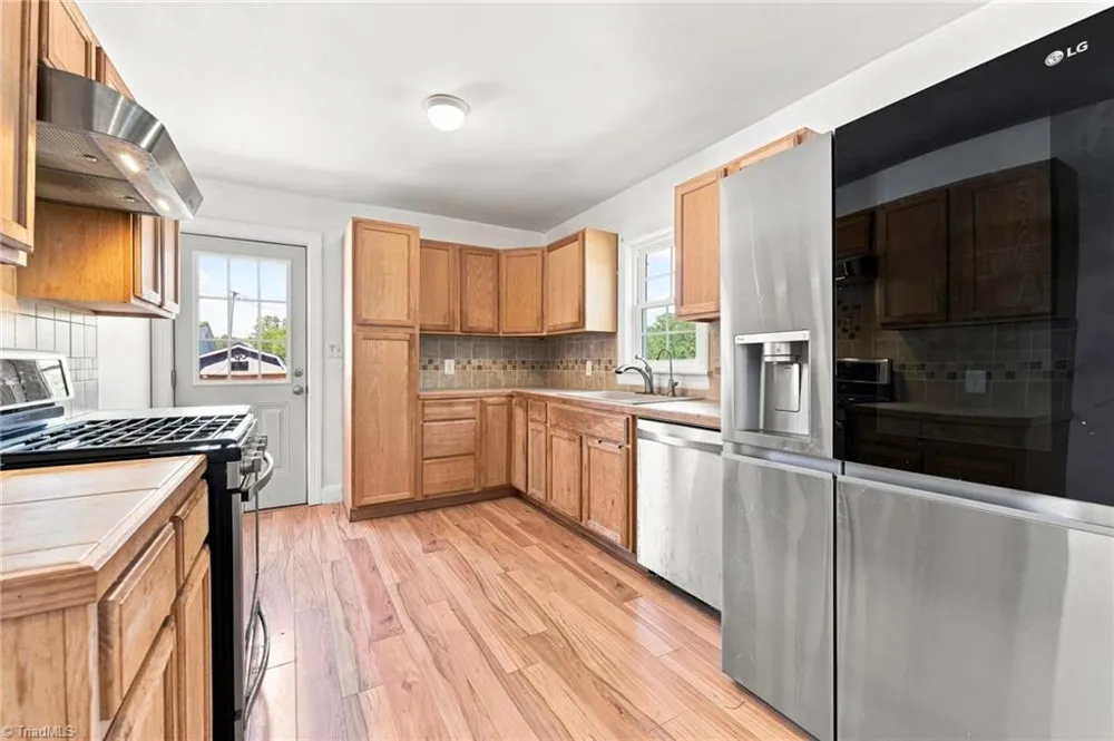 812 Oak Street Reidsville, NC 27320
