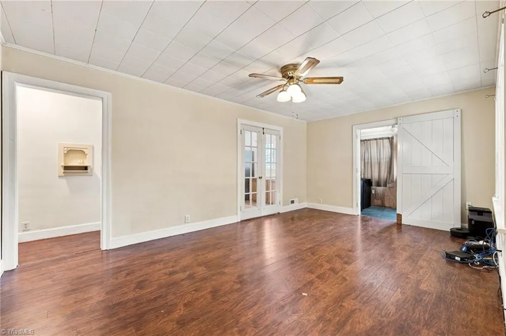 812 Oak Street Reidsville, NC 27320