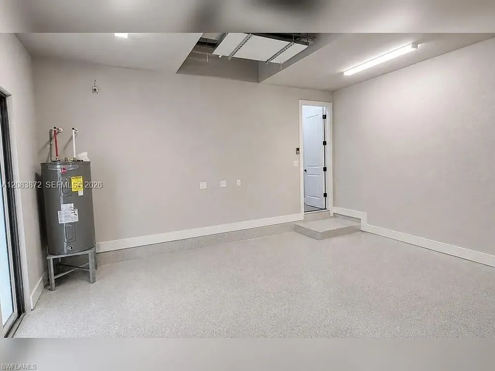 3301 NW 5th Street Cape Coral, FL 33993