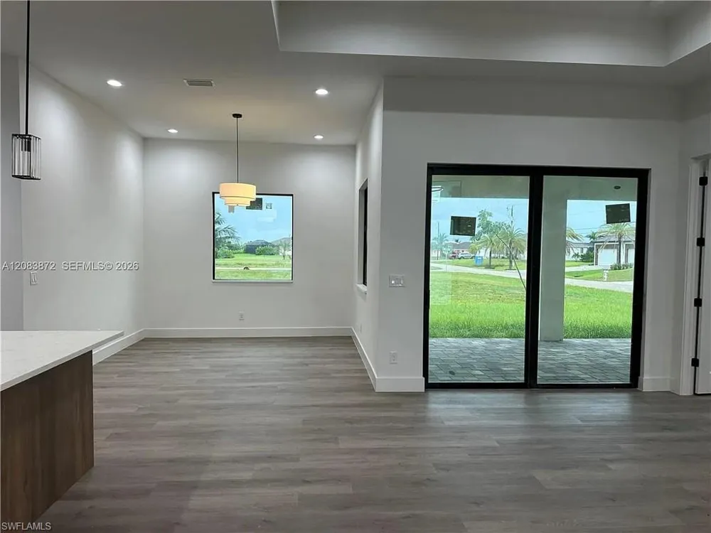 3301 NW 5th Street Cape Coral, FL 33993