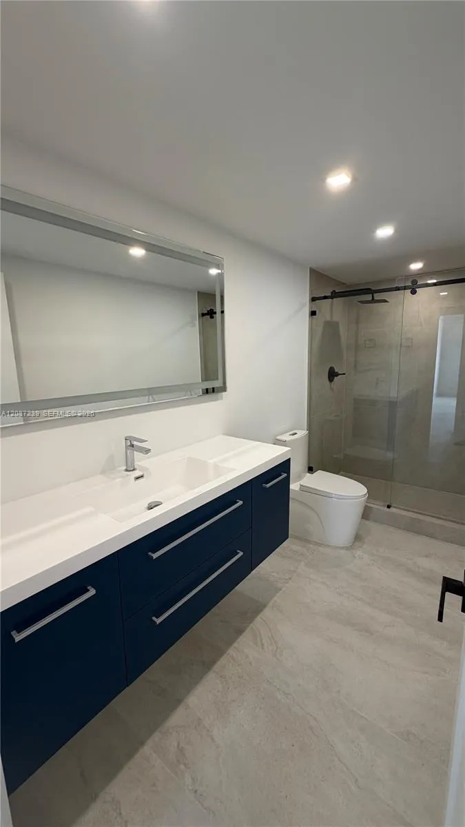 1800 NE 114th St #605 North Miami, FL 33181