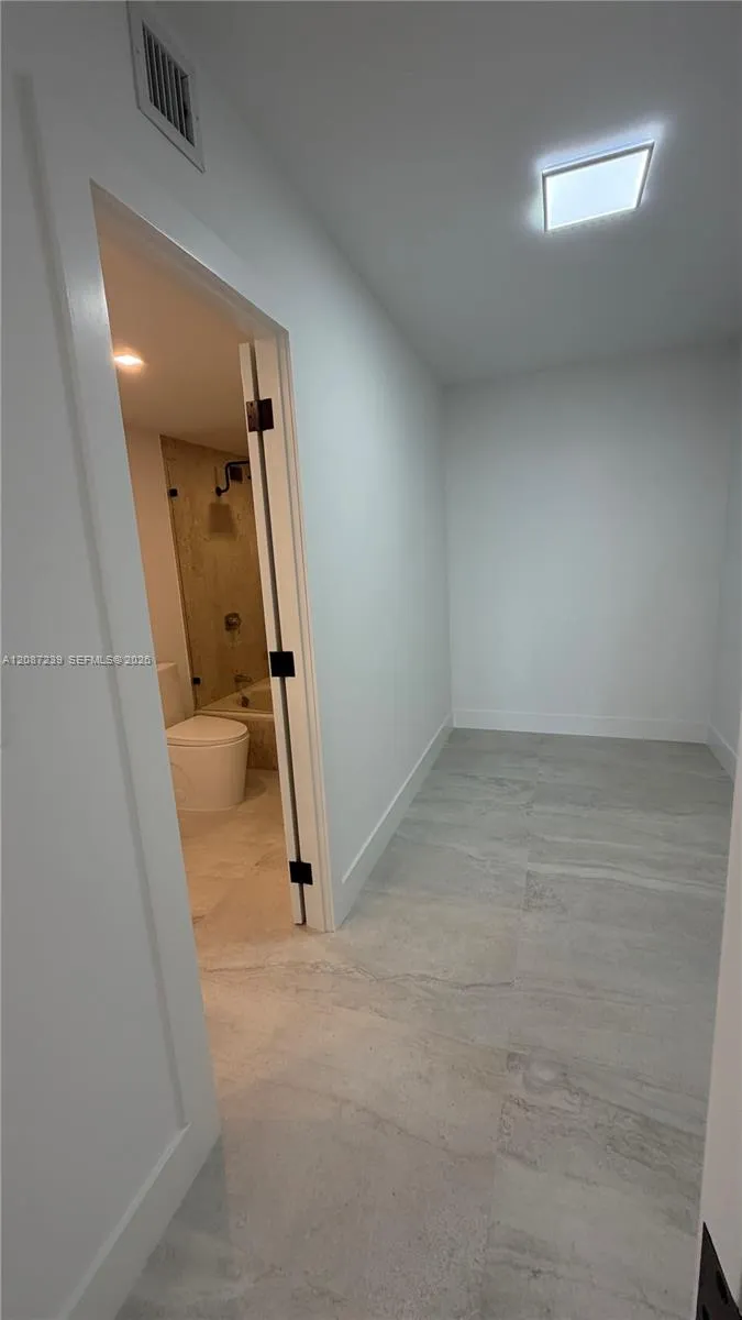 1800 NE 114th St #605 North Miami, FL 33181
