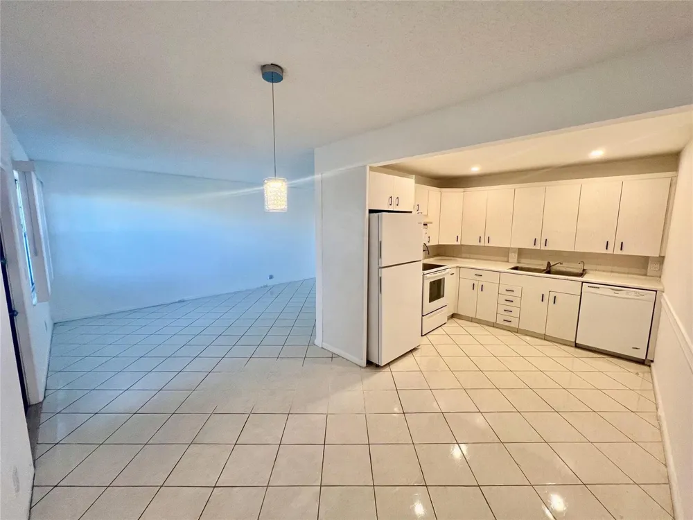 3002 Newcastle A Boca Raton, FL 33434