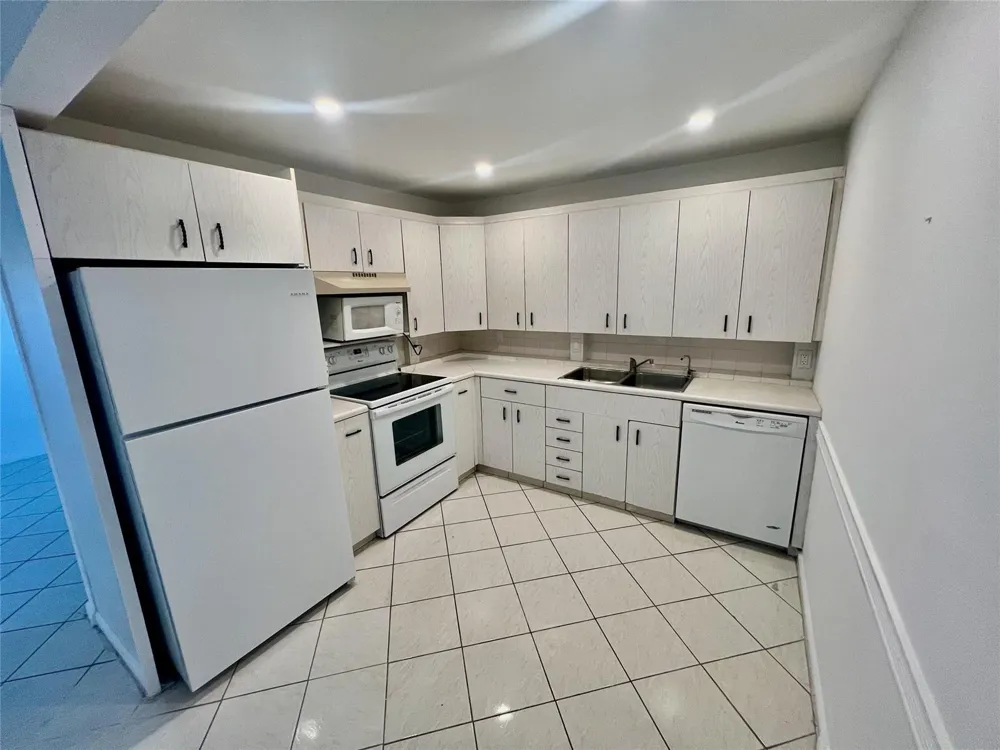 3002 Newcastle A Boca Raton, FL 33434