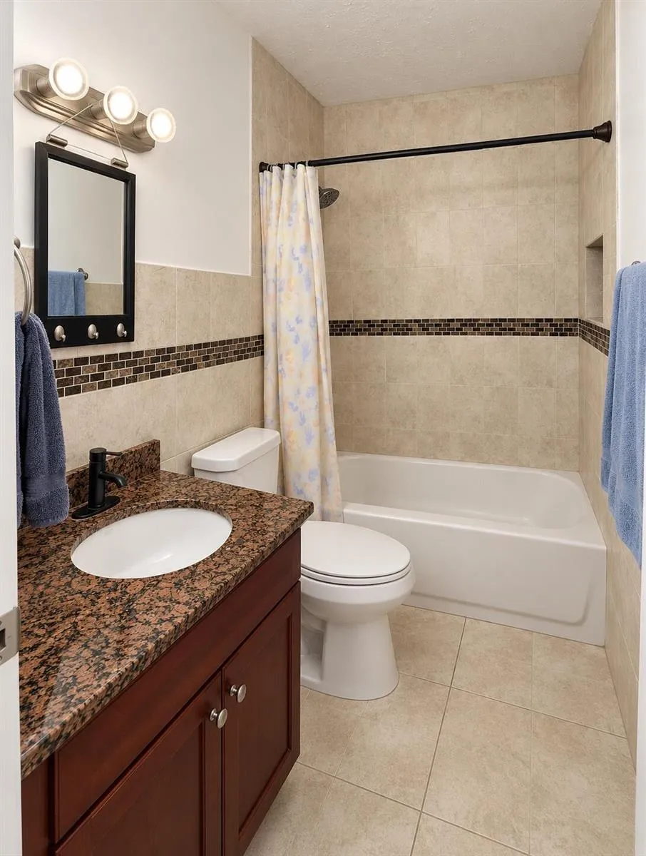 18720 NE 18TH AVENUE #217 Miami, FL 33179