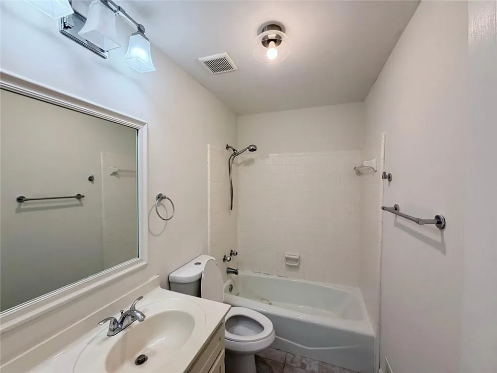 3730 Old Flowery Branch Road #I1 Oakwood, GA 30566