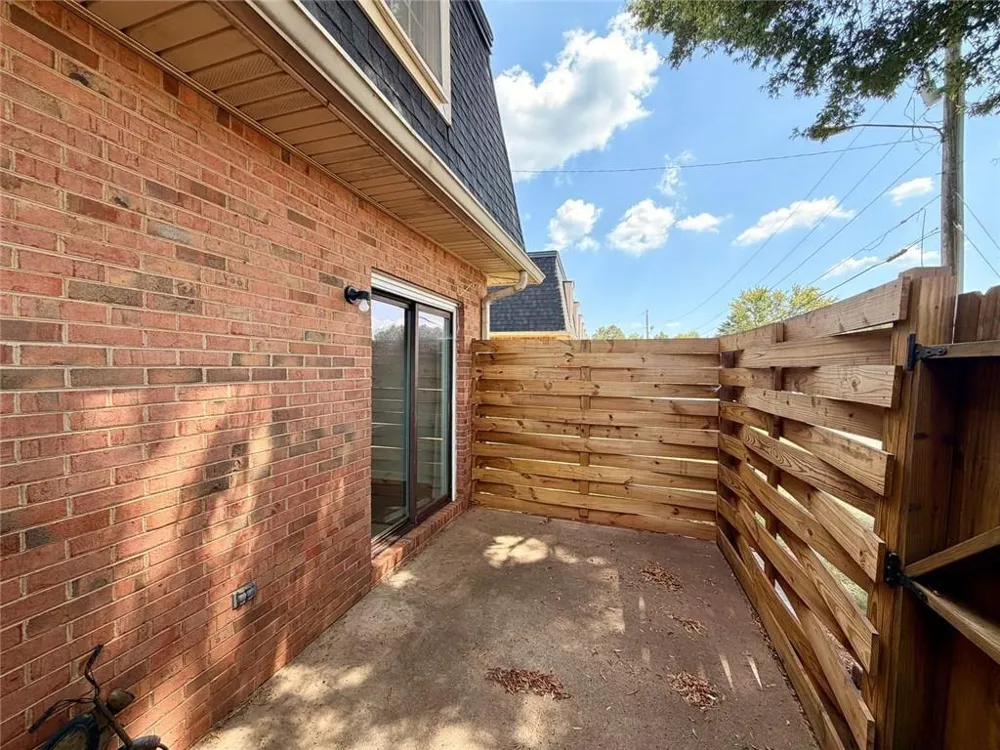 3730 Old Flowery Branch Road #I1 Oakwood, GA 30566