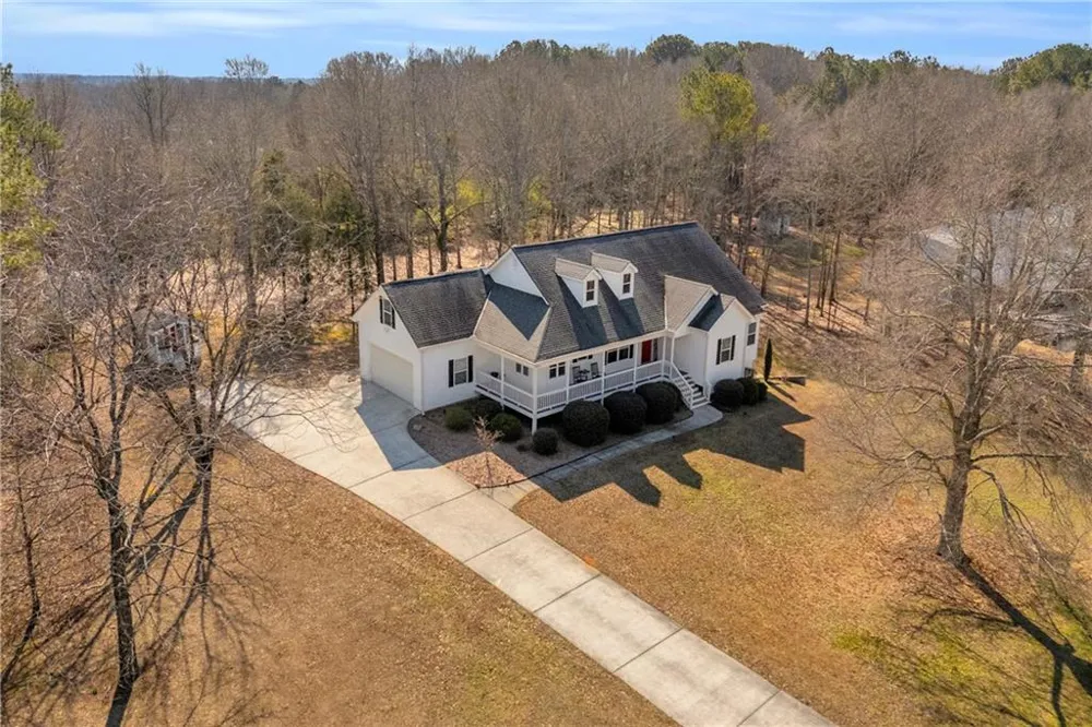 3020 Meadow Trail Loganville, GA 30052
