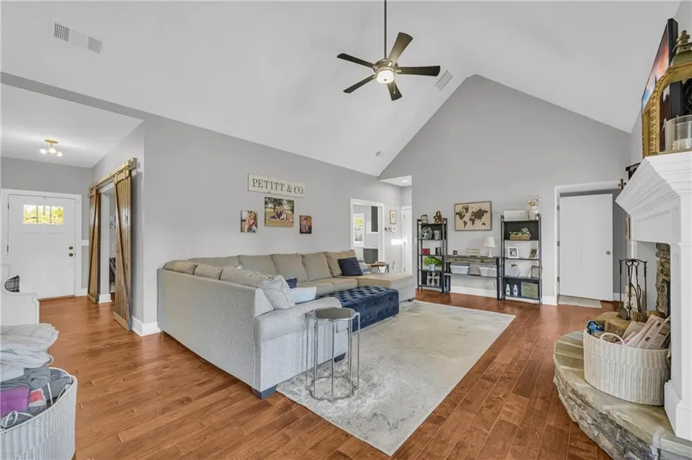 3020 Meadow Trail Loganville, GA 30052