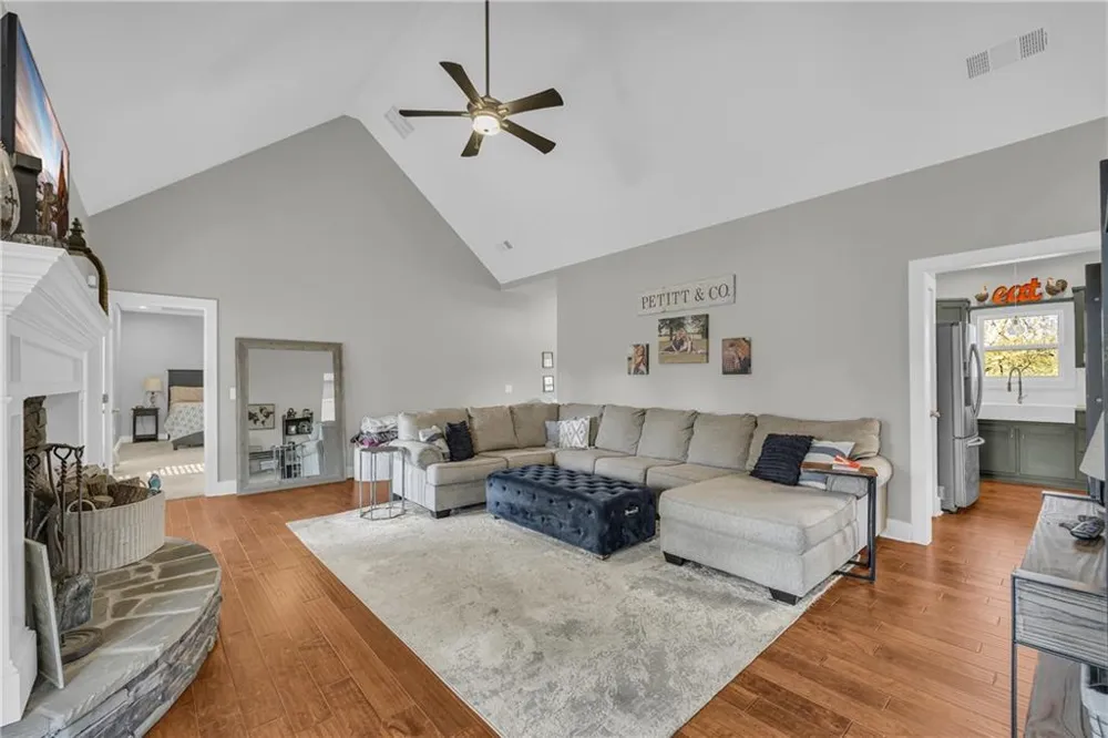 3020 Meadow Trail Loganville, GA 30052