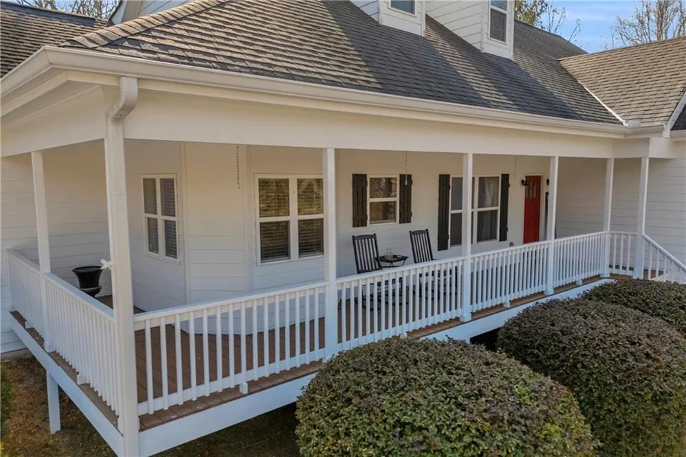 3020 Meadow Trail Loganville, GA 30052