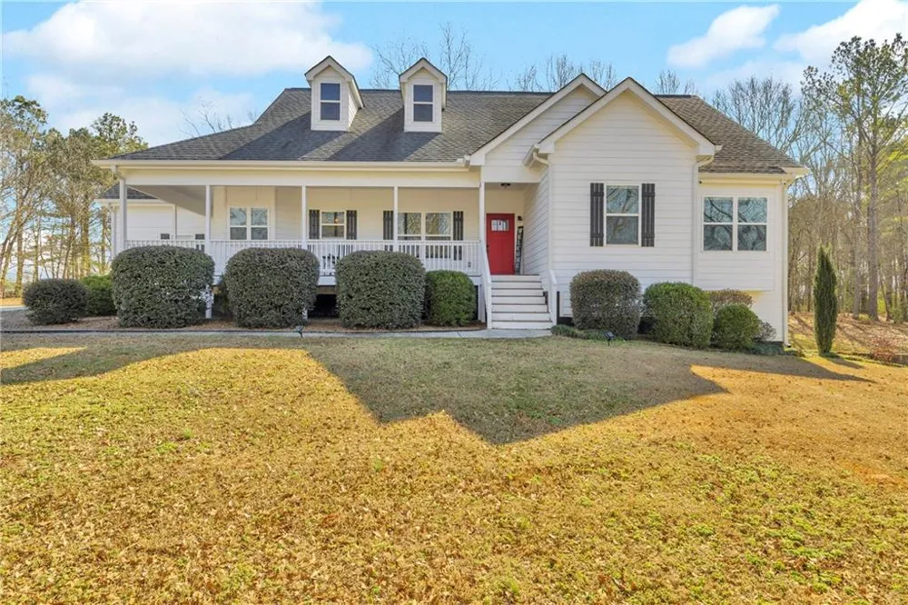 3020 Meadow Trail Loganville, GA 30052