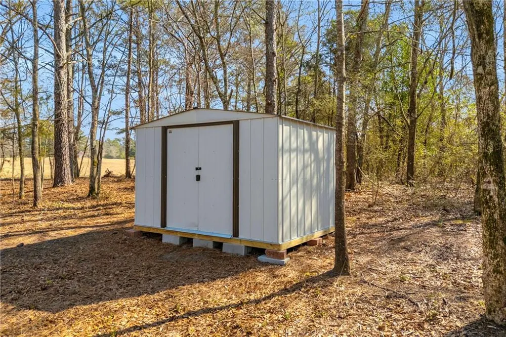 3020 Meadow Trail Loganville, GA 30052