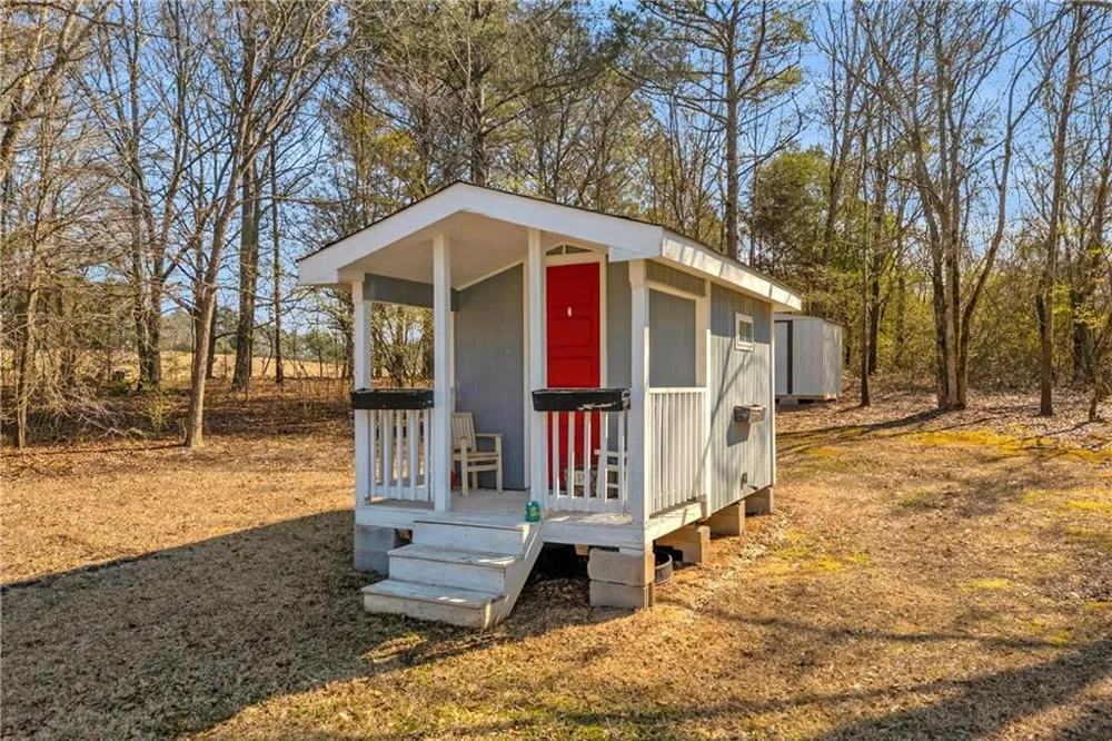 3020 Meadow Trail Loganville, GA 30052