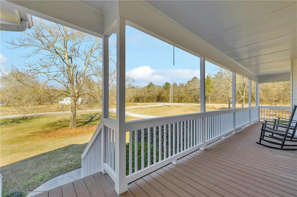 3020 Meadow Trail Loganville, GA 30052