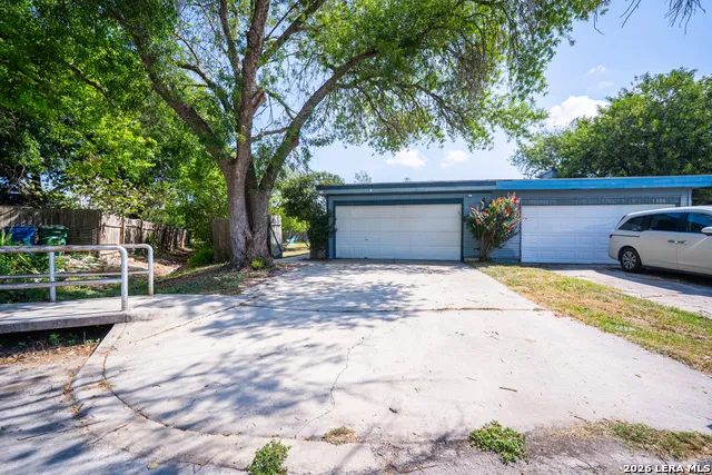 1302 Coldwater Dr San Antonio, TX 78245
