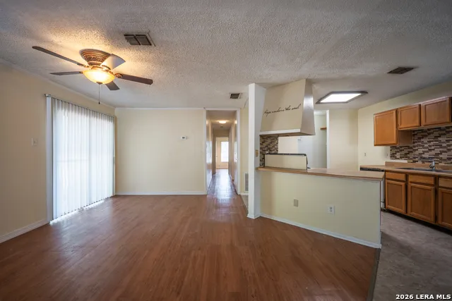 1302 Coldwater Dr San Antonio, TX 78245