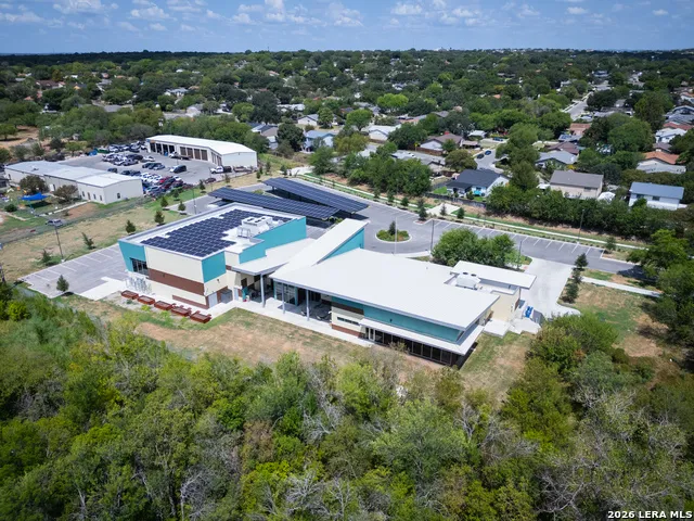 1302 Coldwater Dr San Antonio, TX 78245