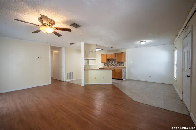 1302 Coldwater Dr San Antonio, TX 78245
