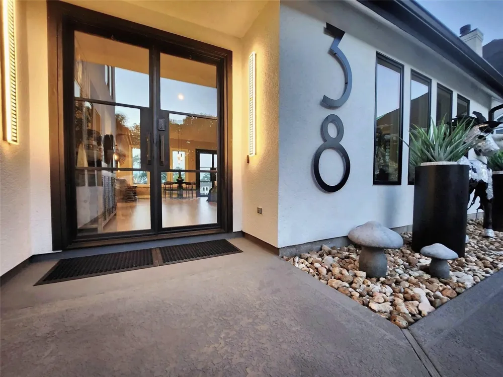 38 Fairway Park Montgomery, TX 77356