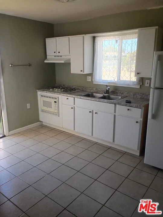15308 Main Street Hesperia, CA 92345