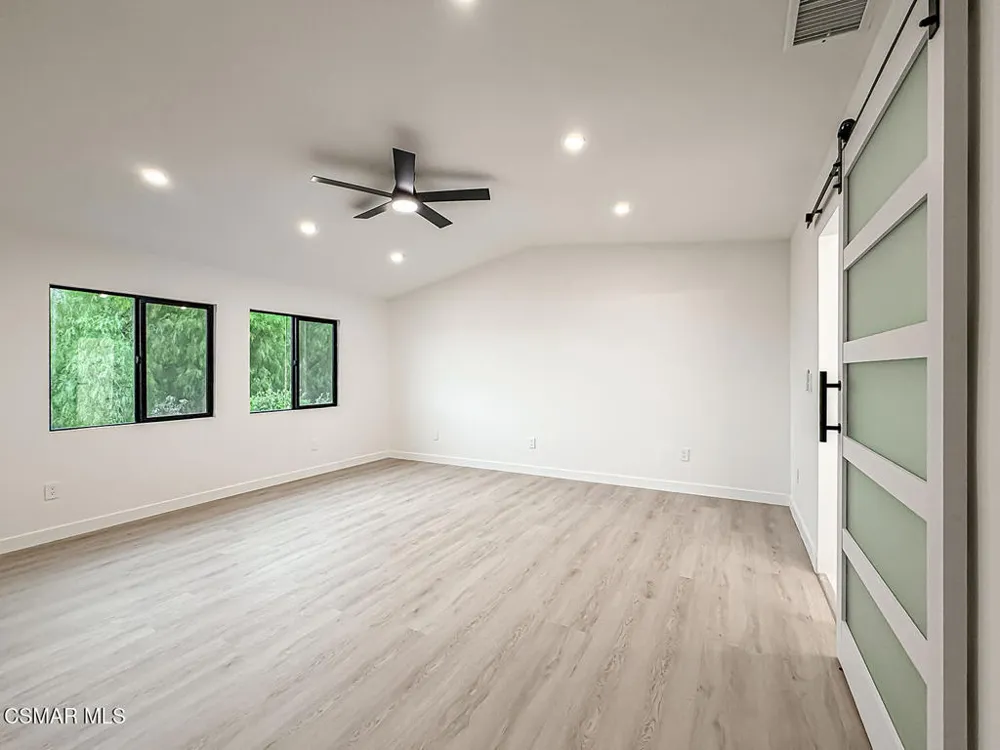 29820 Rainbow Crest Drive Agoura Hills, CA 91301