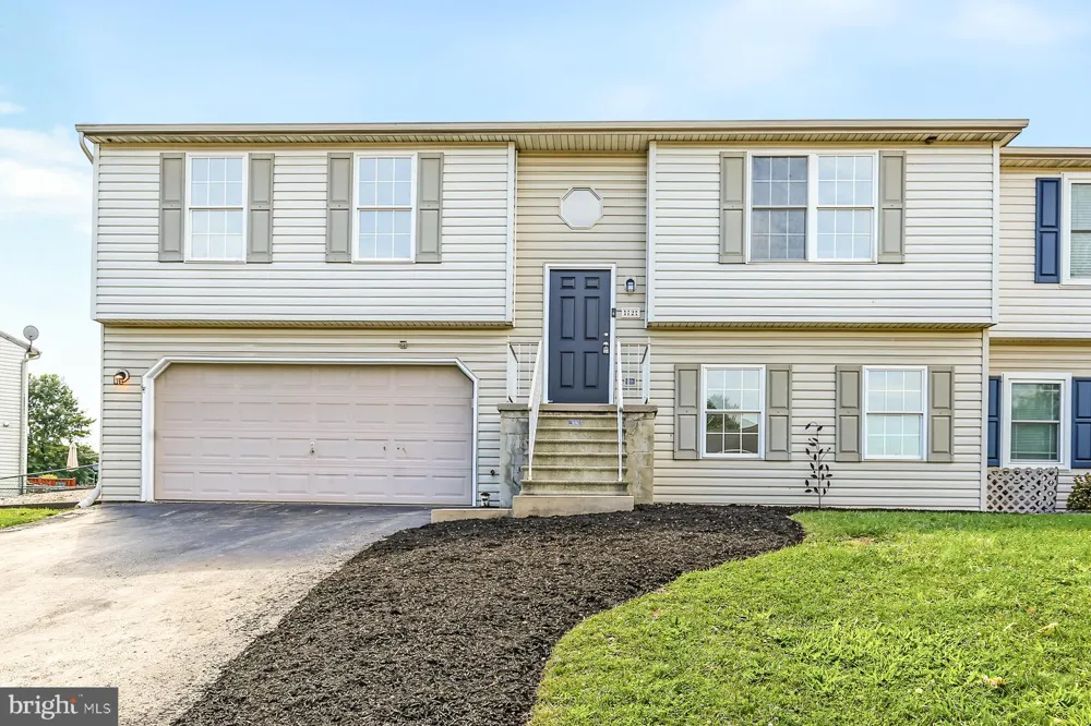 72 GREENFIELD STREET Manchester, PA 17345