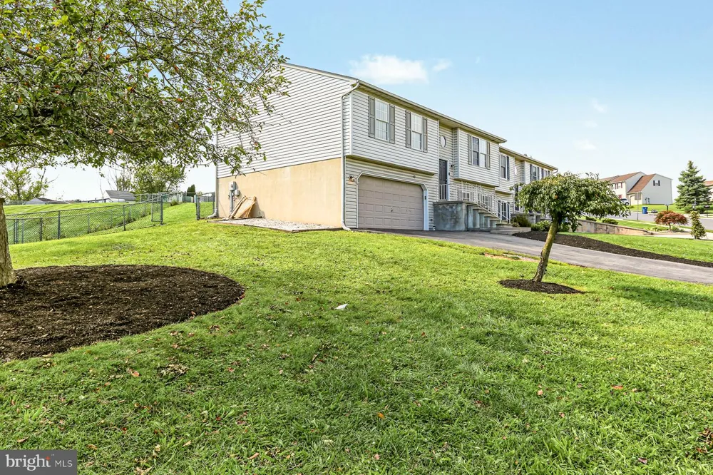 72 GREENFIELD STREET Manchester, PA 17345
