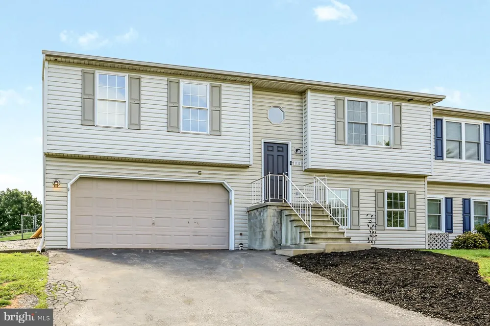 72 GREENFIELD STREET Manchester, PA 17345