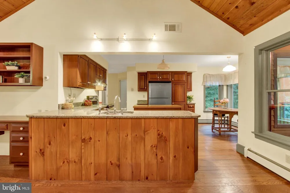 862 LAUREL WOODS LANE Hanover, PA 17331