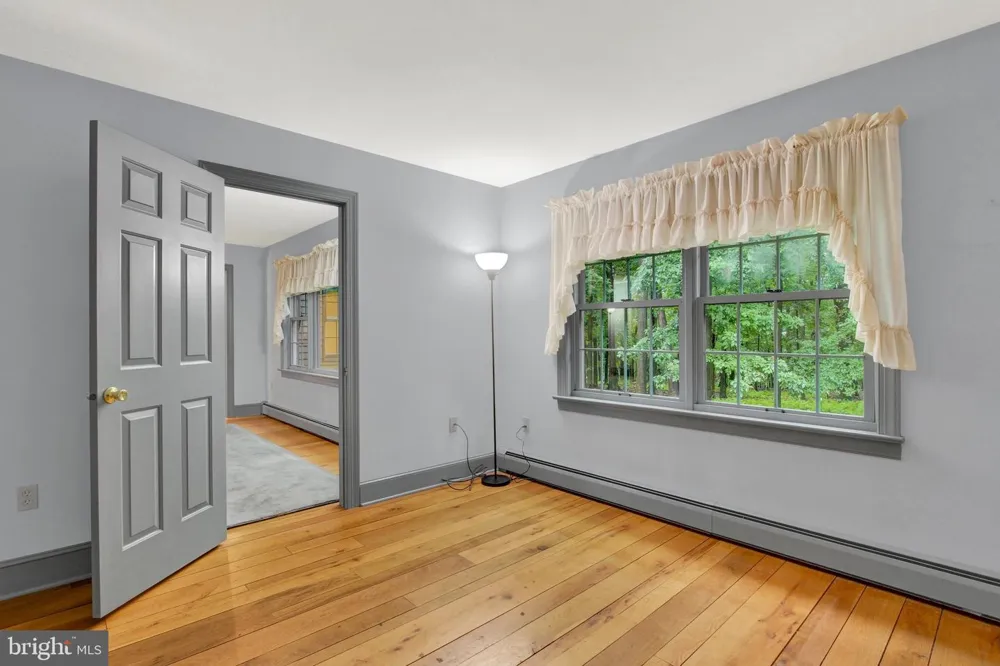 862 LAUREL WOODS LANE Hanover, PA 17331