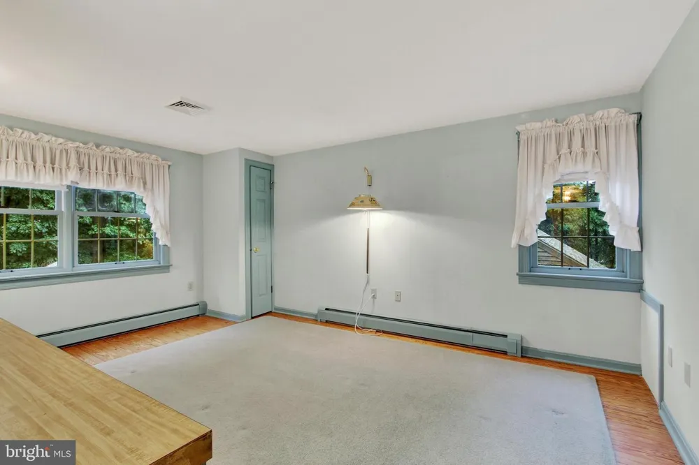 862 LAUREL WOODS LANE Hanover, PA 17331