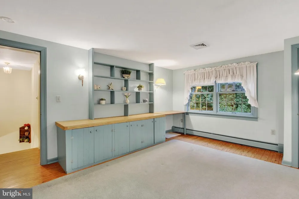 862 LAUREL WOODS LANE Hanover, PA 17331