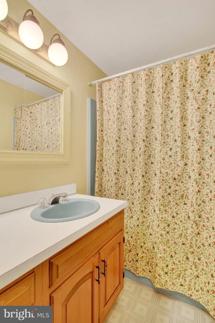 862 LAUREL WOODS LANE Hanover, PA 17331
