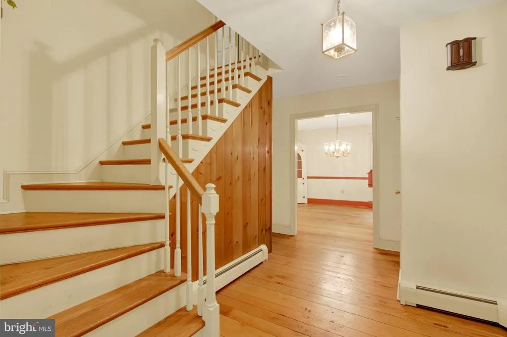 862 LAUREL WOODS LANE Hanover, PA 17331