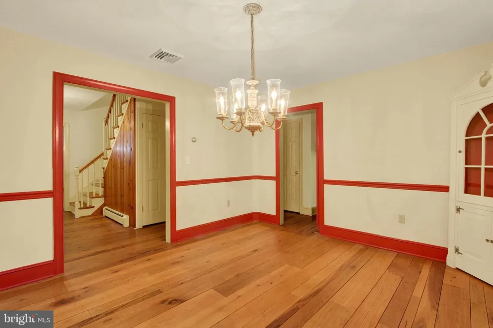 862 LAUREL WOODS LANE Hanover, PA 17331