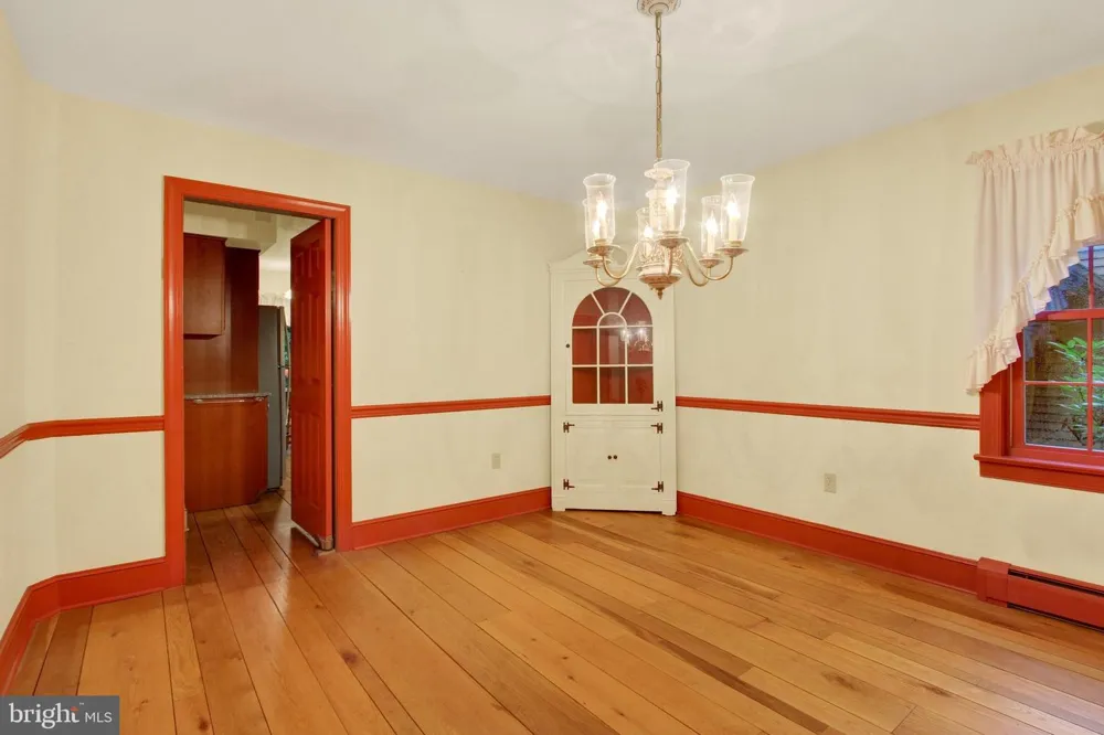 862 LAUREL WOODS LANE Hanover, PA 17331